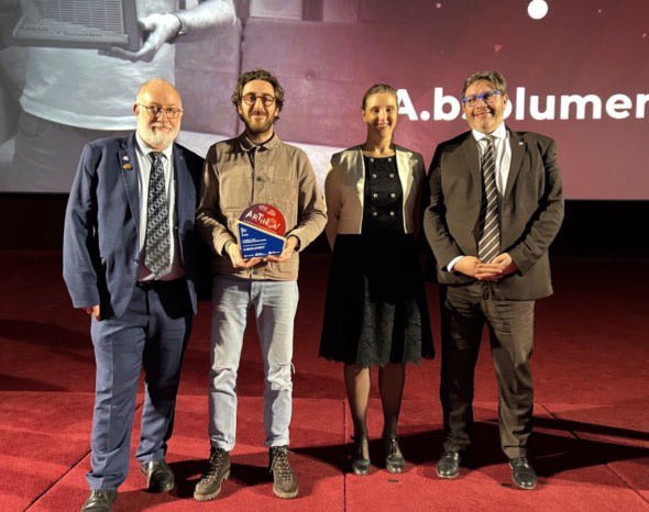 L’innovation durable au service de l’excellence, victoire régionale au concours Artinov 2024. - A.bsolument - Radios Vintage Bluetooth | Fabrication française