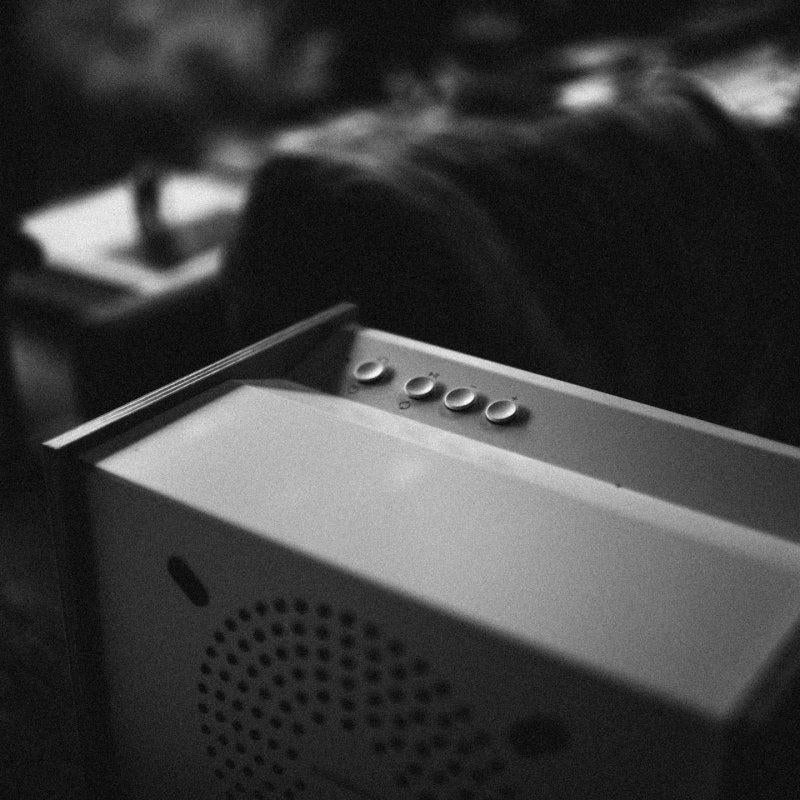 Made in France : Pourquoi choisir l’excellence qui fait vibrer ? - A.bsolument - Radios Vintage Bluetooth | Fabrication française