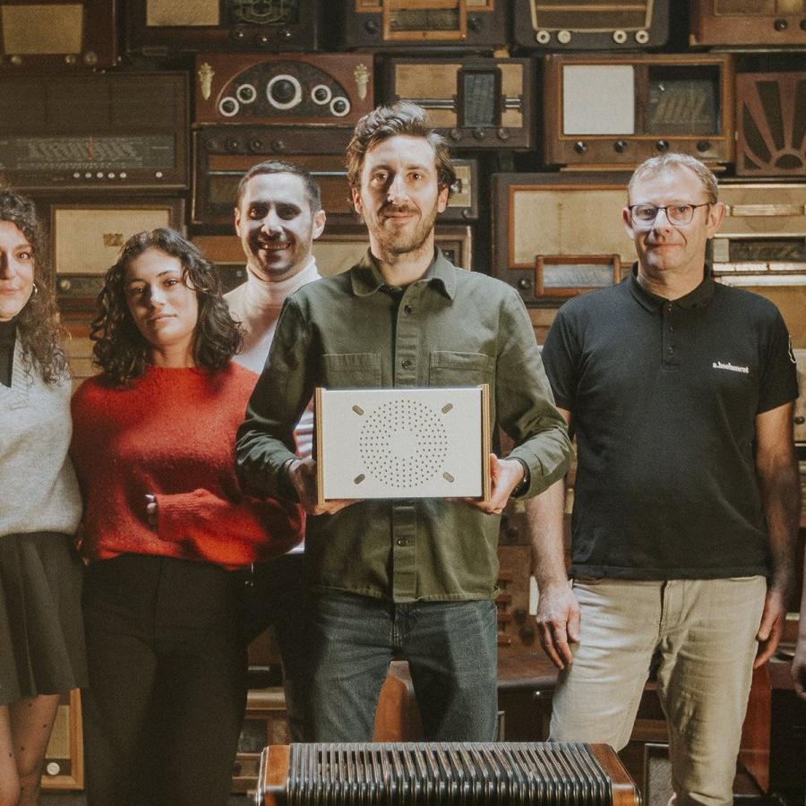 Obsolescence programmée dans l'audio : Comment choisir une enceinte durable et réparable ? - A.bsolument - Radios Vintage Bluetooth | Fabrication française