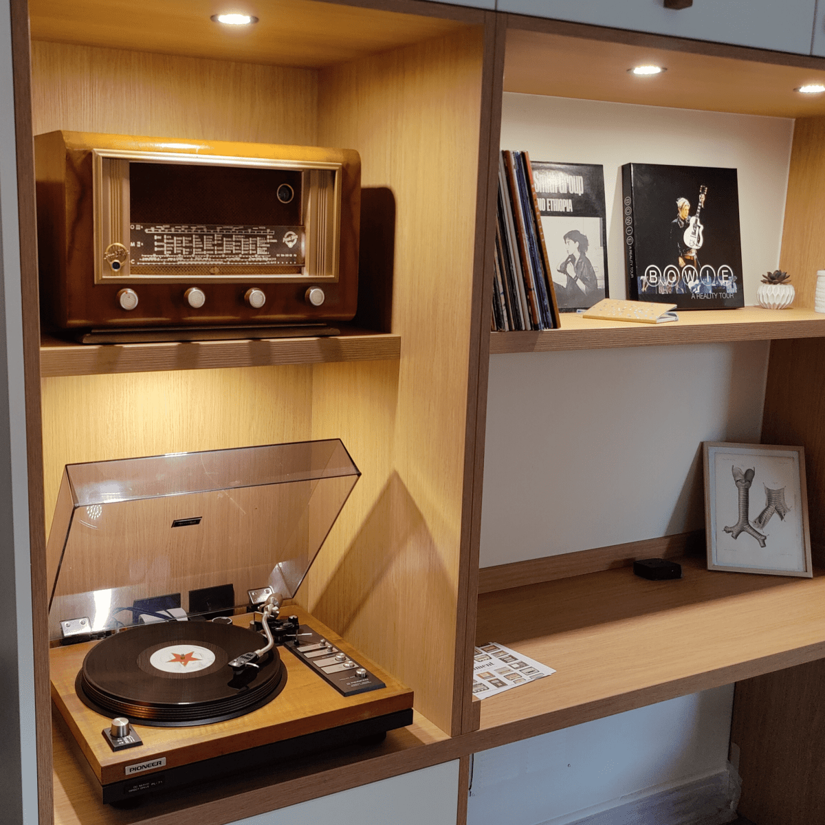 Quand les radios vintage modernisées subliment nos intérieurs - A.bsolument - Radios Vintage Bluetooth | Fabrication française