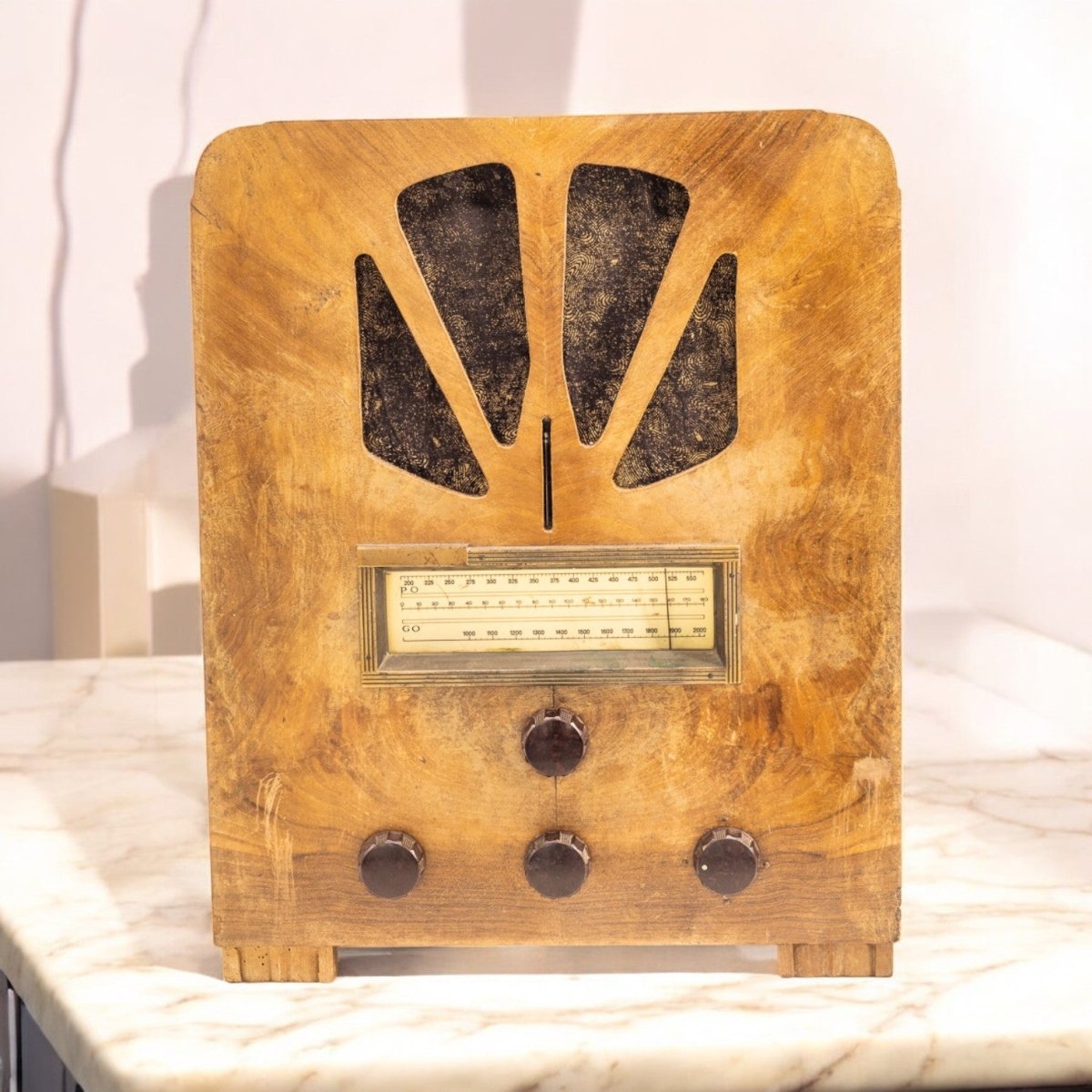 Radios vintage des années 30 modernisée en Bluetooth: Le meilleur des deux mondes - A.bsolument - Radios Vintage Bluetooth | Fabrication française
