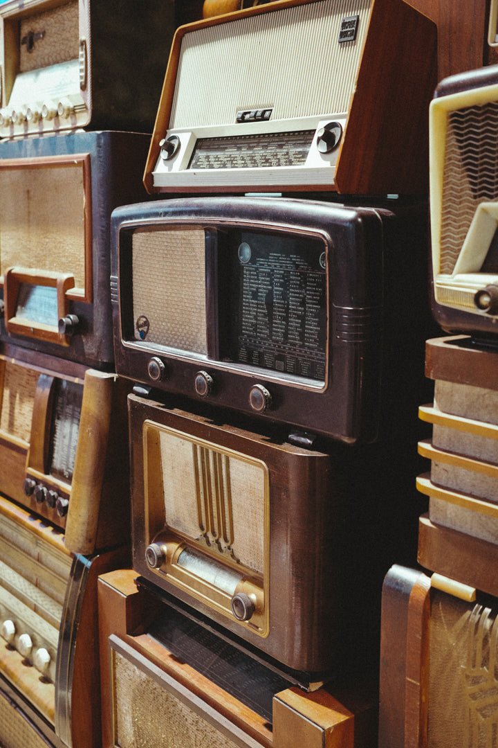 Redonner vie aux Radios Vintage ! - A.bsolument - Radios Vintage Bluetooth | Fabrication française