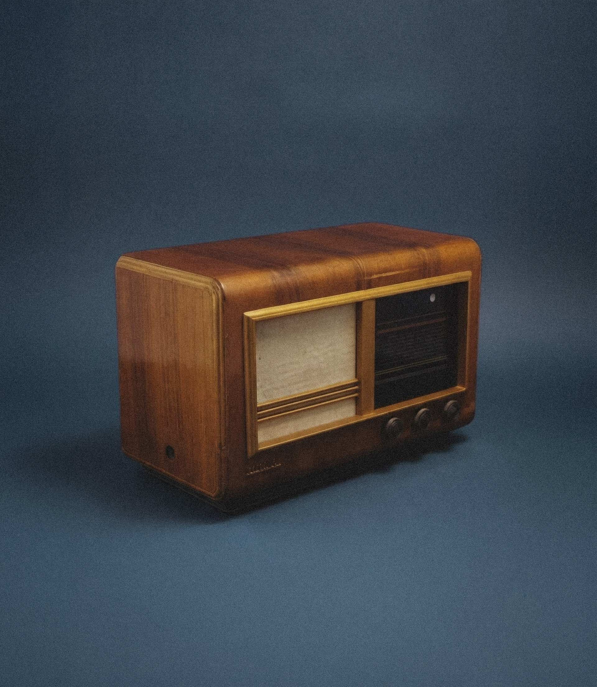 Radios de salon - A.bsolument - Enceintes design et haute fidélité