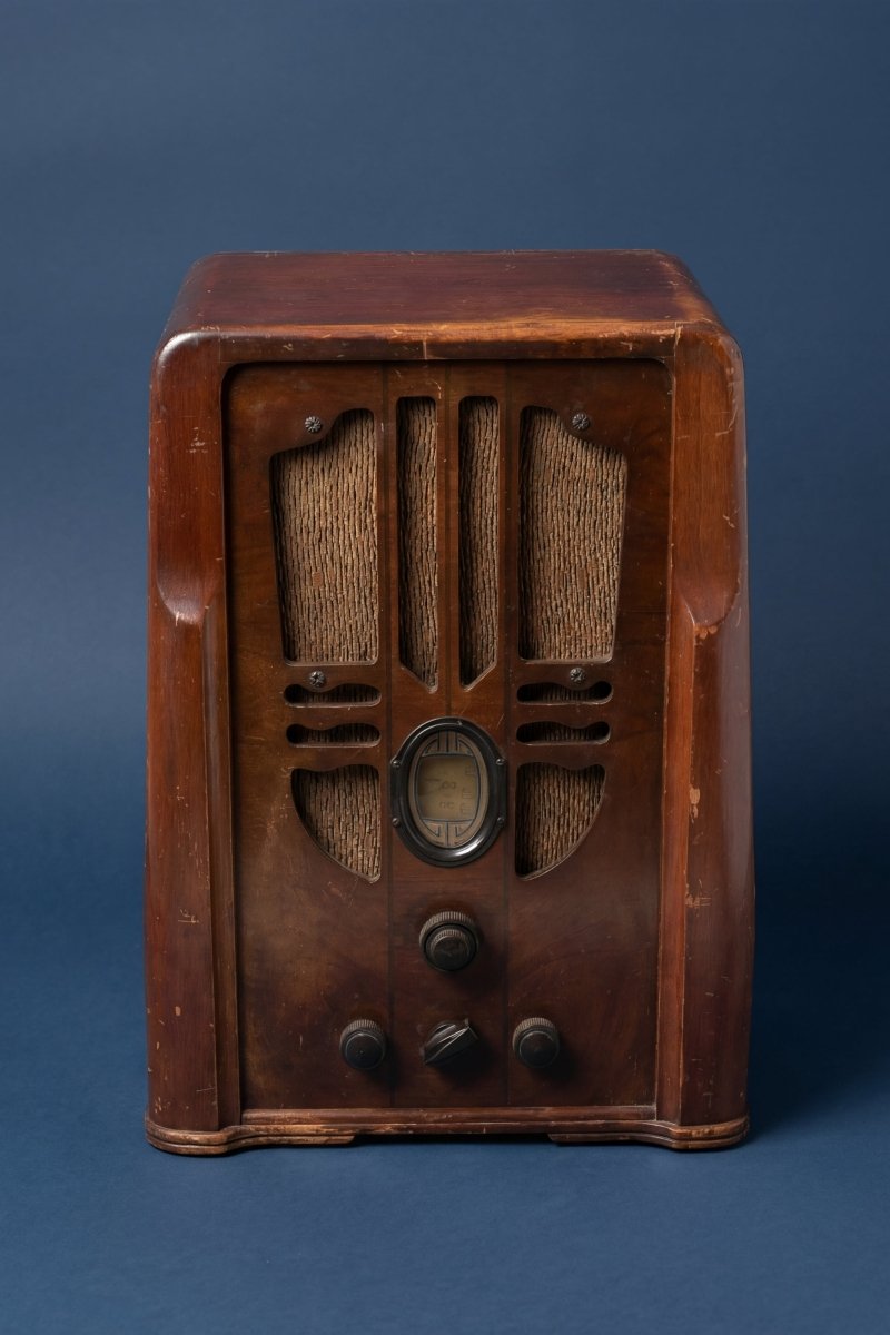 Radio Bluetooth Artisanale Vintage de 1951 - radio - vintage - bluetooth - tsf - dab - modernisation - retrofit