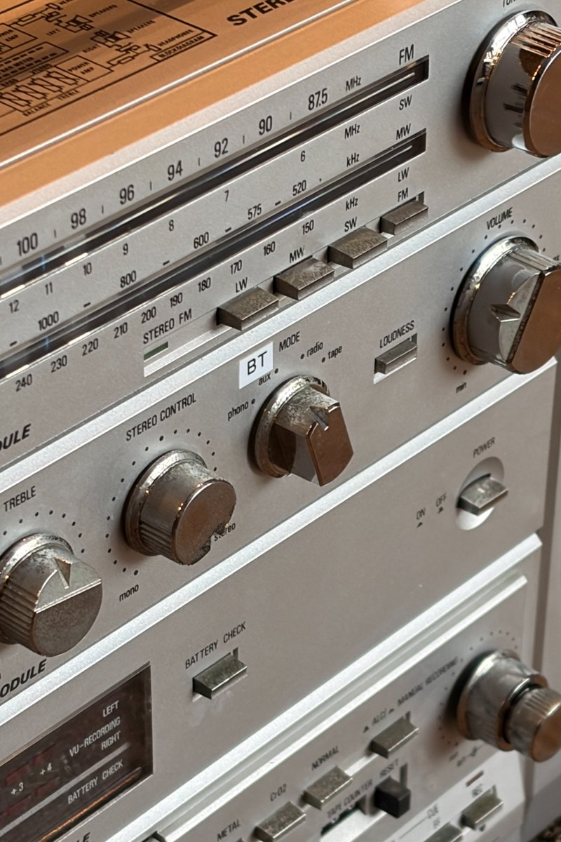 Boombox Bluetooth Radiola Vintage de 1983 - radio - vintage - bluetooth - tsf - dab - modernisation - retrofit