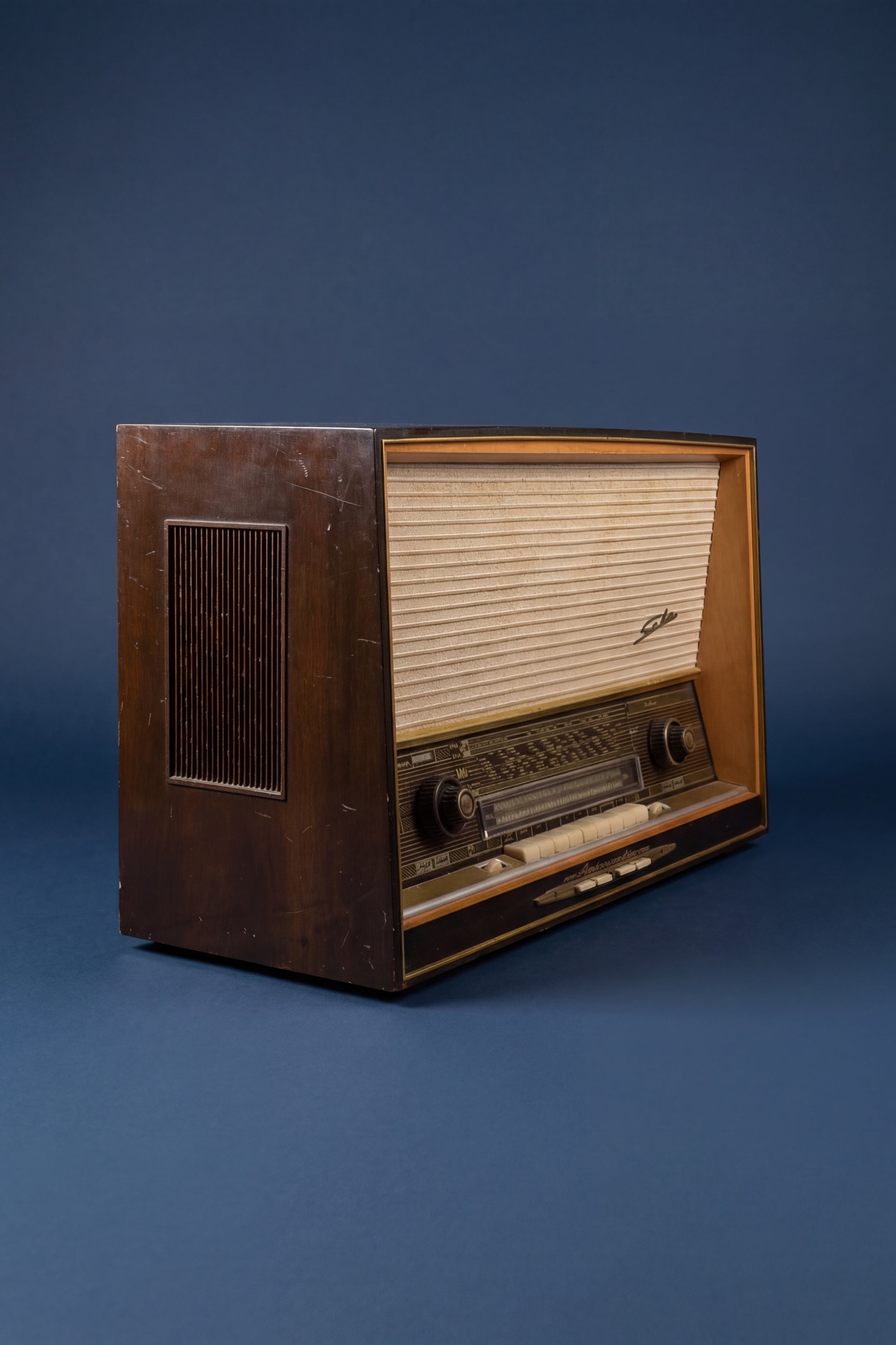 Radio Bluetooth Saba Vintage de 1959
