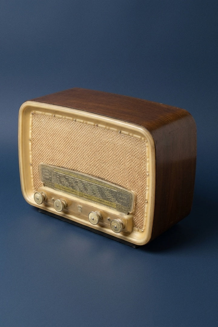 Bluetooth-Radio Radiola Vintage von 1951