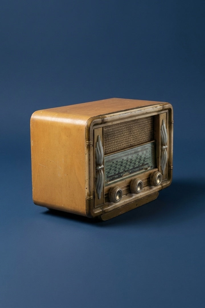 Bluetooth-Radio Reela Vintage von 1957
