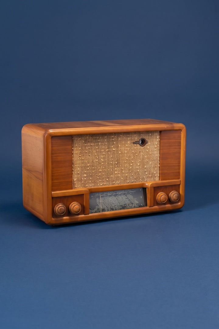 Radio Bluetooth Deso Vintage de 1944 - modernisation Bluetooth A.bsolument