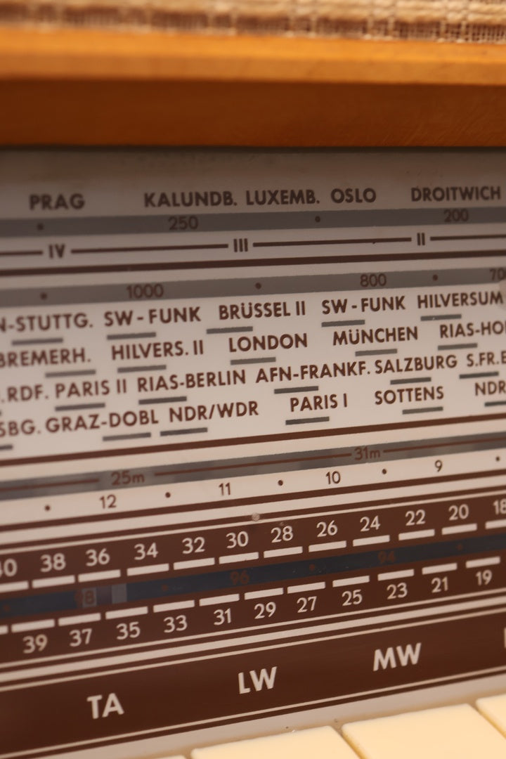 Radio Bluetooth Grundig Vintage de 1959 - photo 4