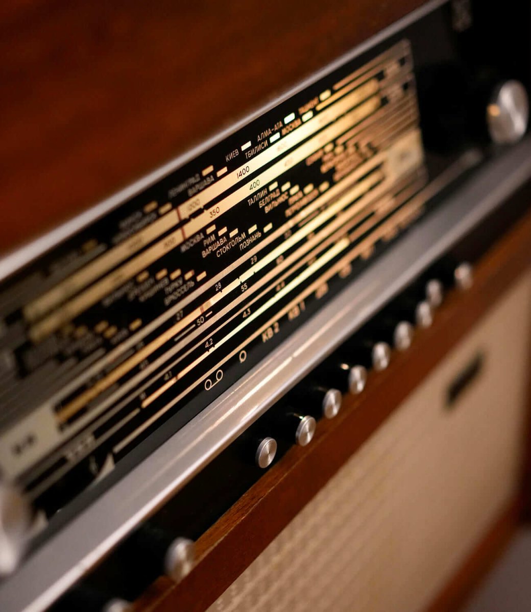 Meuble Radio Vintage - radio - vintage - bluetooth - tsf - absolument - dab - modernisation - retrofit