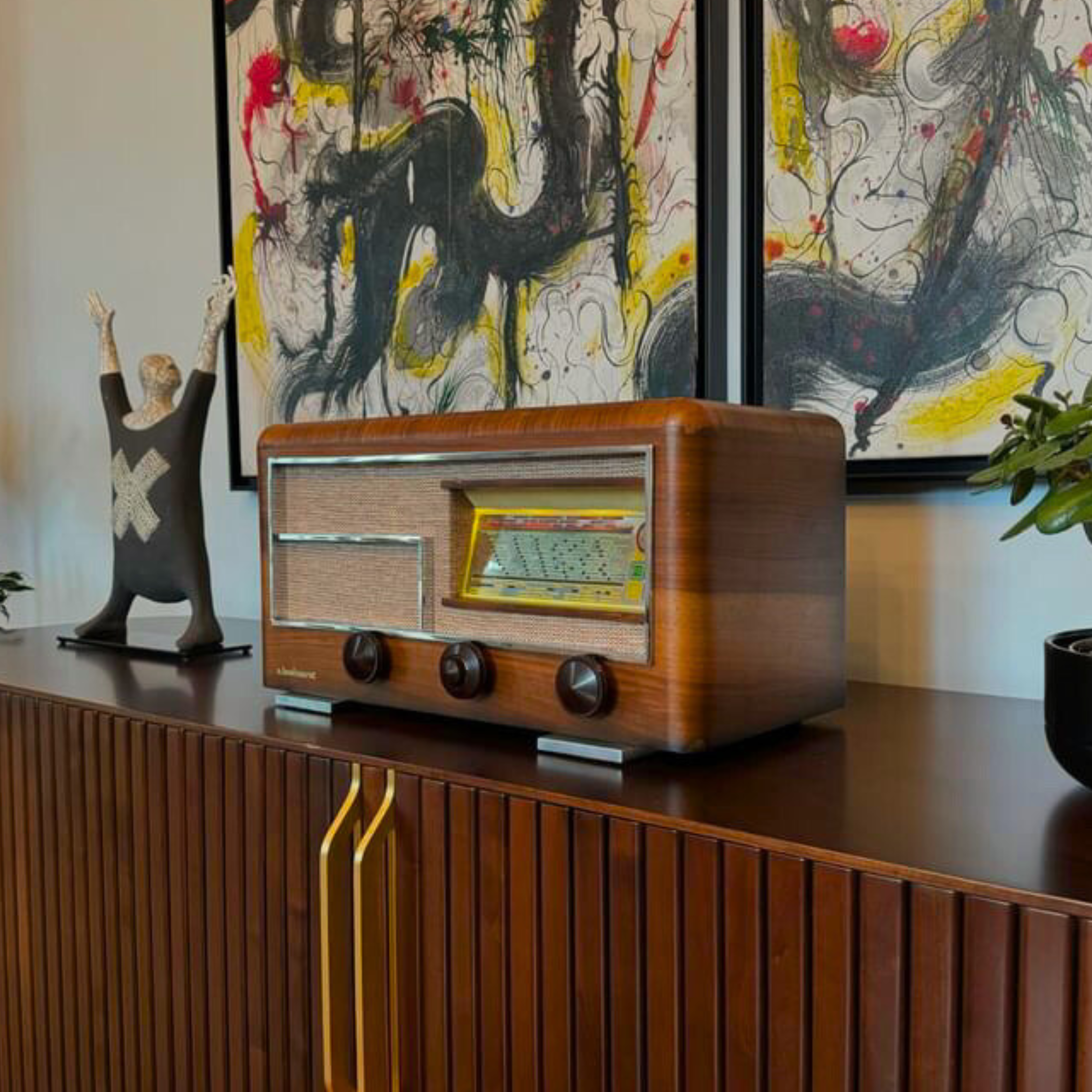 Radios vintage modernisées : une histoire de famille qui donne le ton