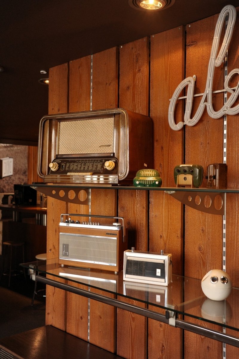 5 astuces pour intégrer une radio vintage dans un intérieur moderne - A.bsolument - Enceintes design et radios vintage modernisées | Fabrication française