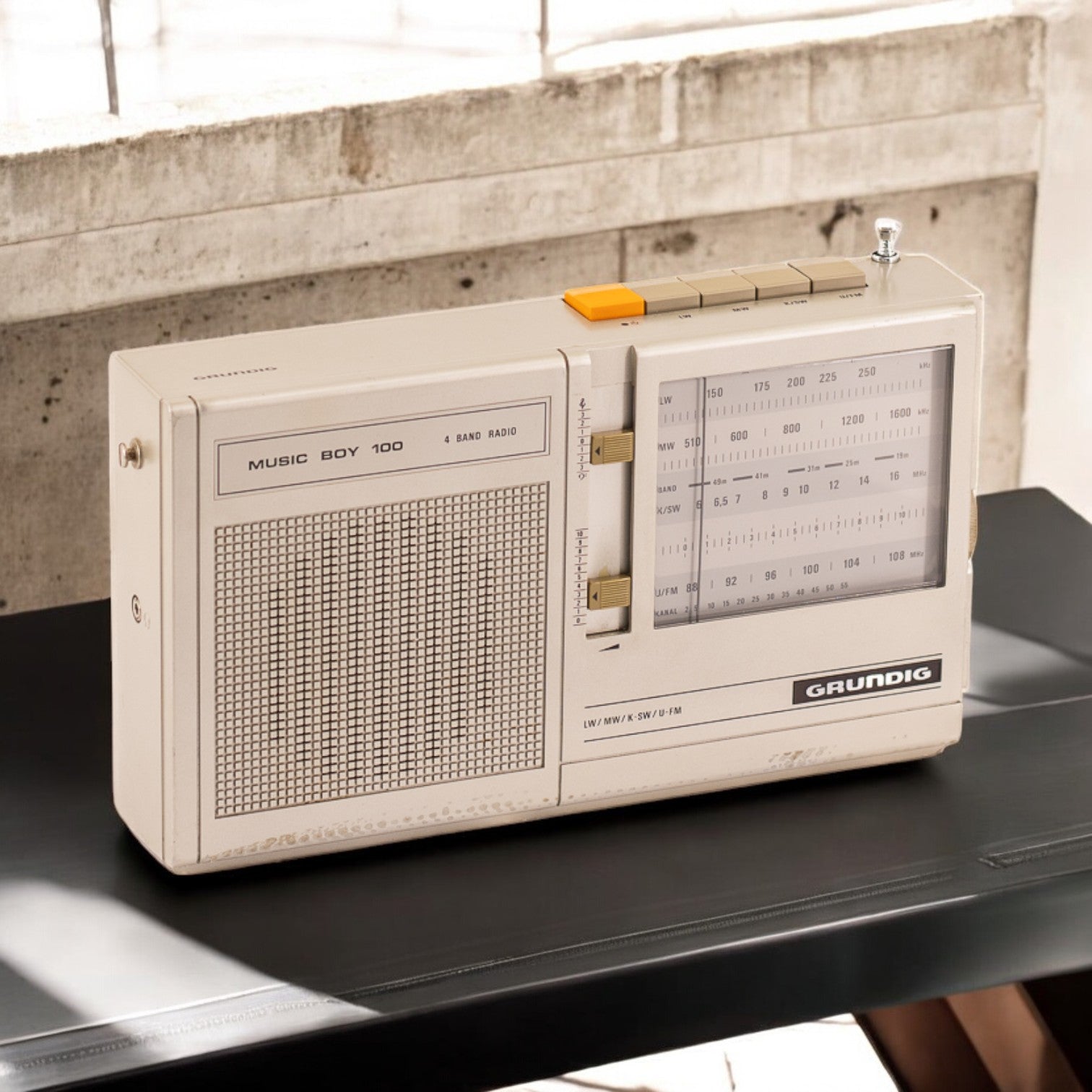 Transistor Bluetooth Grundig Vintage 70’S - A.bsolument - absolument -radio - vintage - prodige - bluetooth