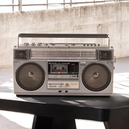 Boombox Bluetooth JVC Vintage 80’S - A.bsolument - absolument -radio - vintage - prodige - bluetooth