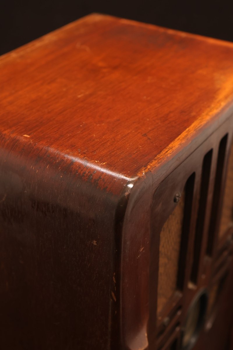 Radio Bluetooth Artisanale Vintage de 1951 - radio - vintage - bluetooth - tsf - dab - modernisation - retrofit