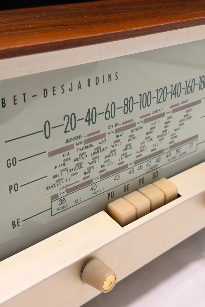 Radio Bluetooth Ribet Desjardins Vintage de 1960 - radio - vintage - bluetooth - tsf - dab - modernisation - retrofit