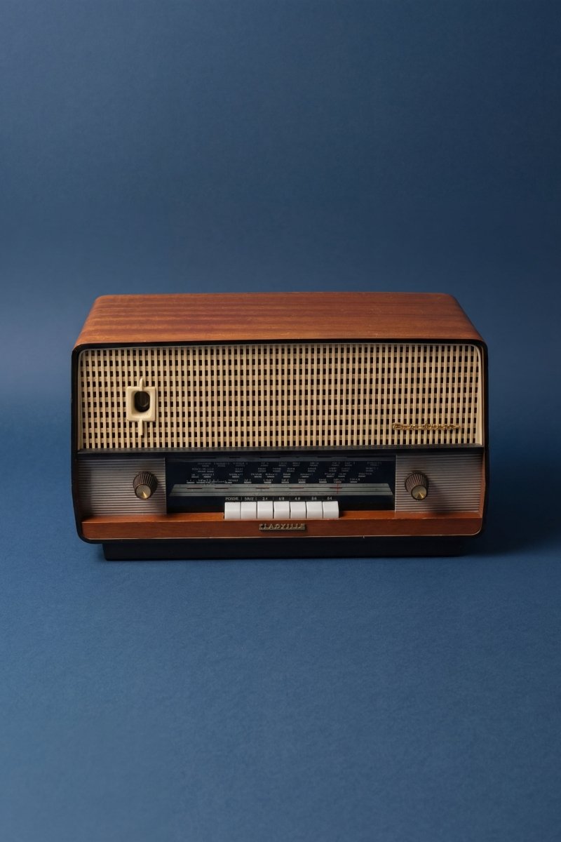 Radio Bluetooth Clarville Vintage de 1958 - radio - vintage - bluetooth - tsf - dab - modernisation - retrofit