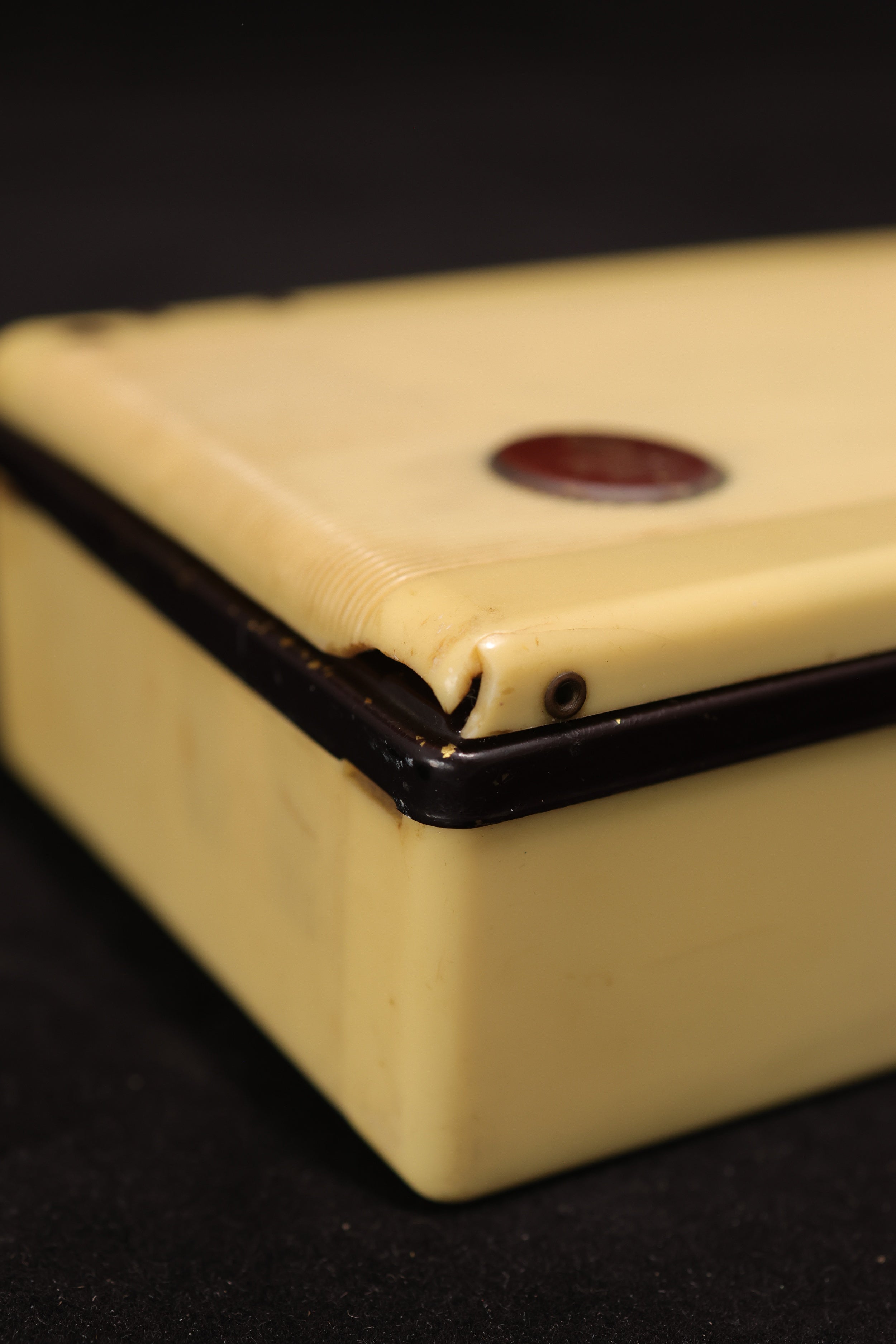 Transistor Bluetooth Emerson Vintage de 1946